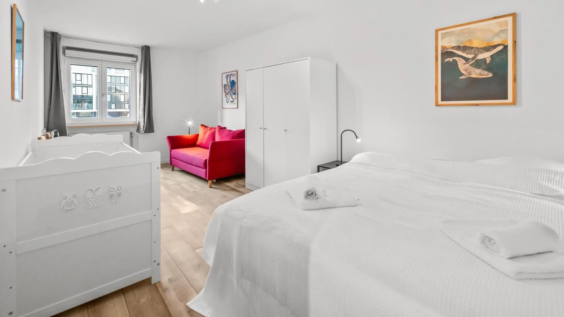 8 Min Per U-Bahn Zum Marienplatz - 120 Qm Schwabing - 3 Sz - 2 Baeder - 9 Personen Apartman München