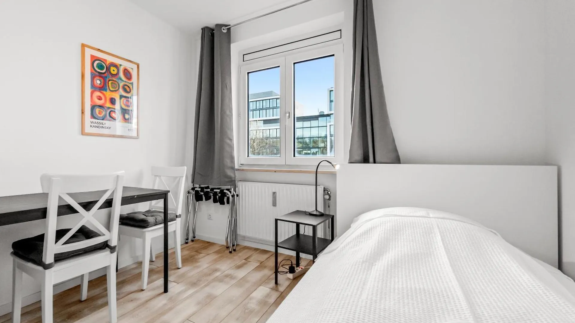 8 Min Per U-Bahn Zum Marienplatz - 120 Qm Schwabing - 3 Sz - 2 Baeder - 9 Personen Apartman München 0*,