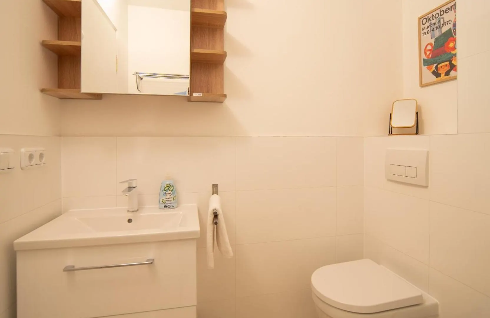 8 Min Per U-Bahn Zum Marienplatz - 120 Qm Schwabing - 3 Sz - 2 Baeder - 9 Personen Apartman München