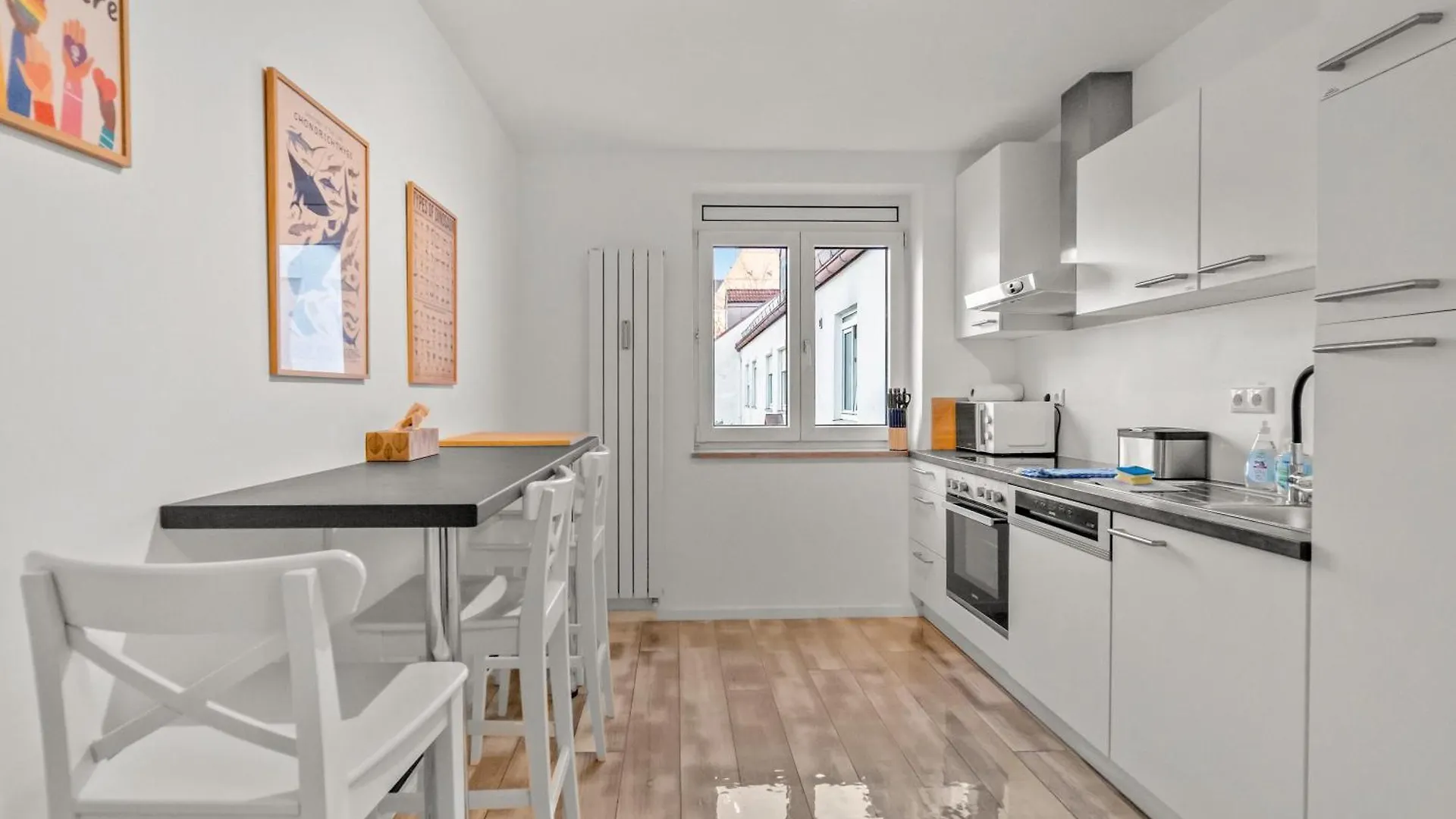 8 Min Per U-Bahn Zum Marienplatz - 120 Qm Schwabing - 3 Sz - 2 Baeder - 9 Personen Apartman München 0*,  Németország